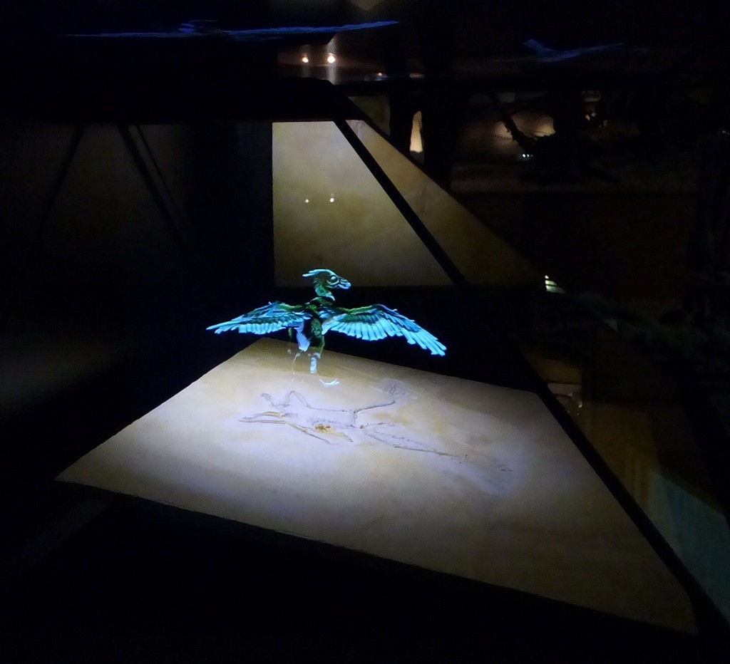 Hologram Tech guarantees ultra-realistic human telepresence