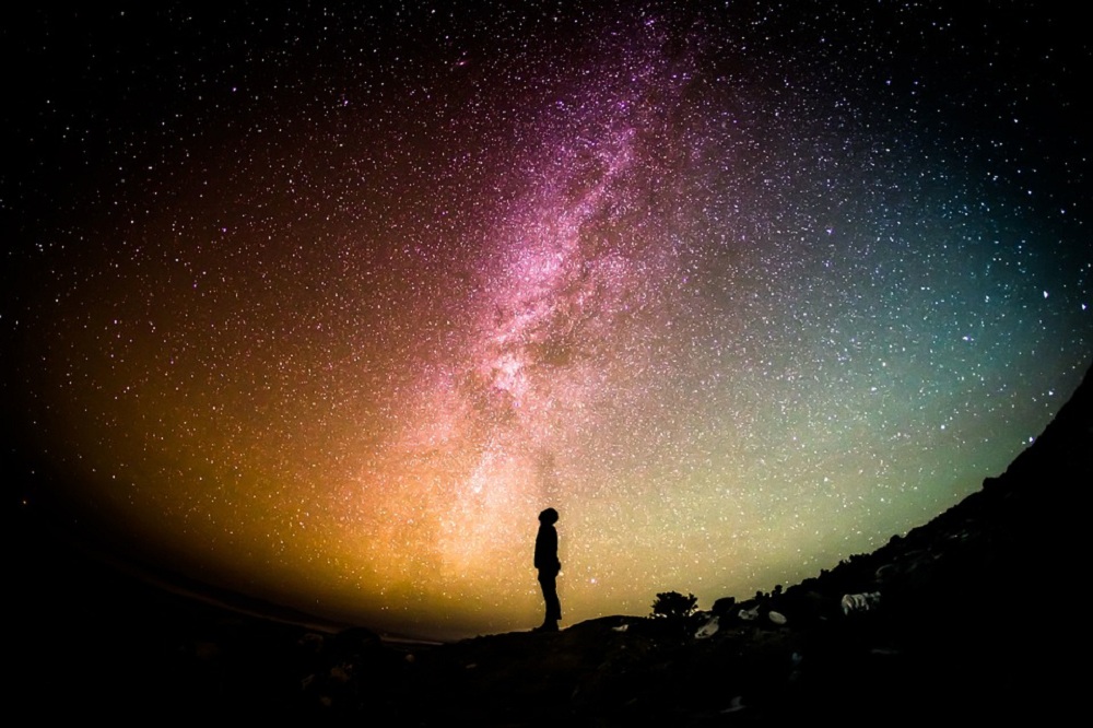 Astronomers Say that Sticky Grease Sits in the Milky Way