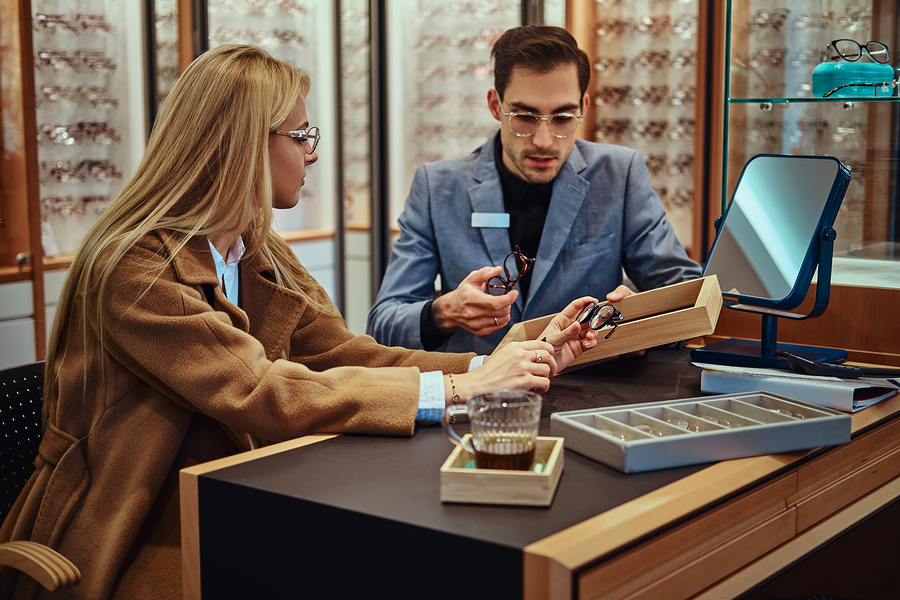 Scott Ma talks about growing his ecommerce glasses store