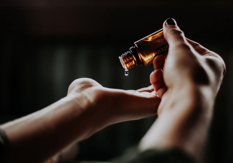 Home Living: how to make the most out of essentials oils 