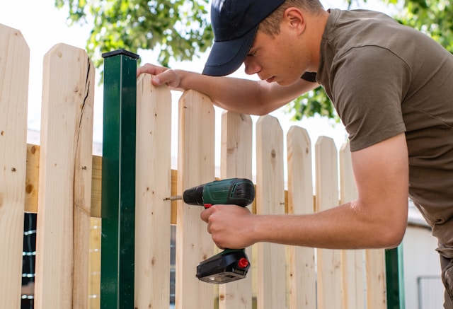 right fence material