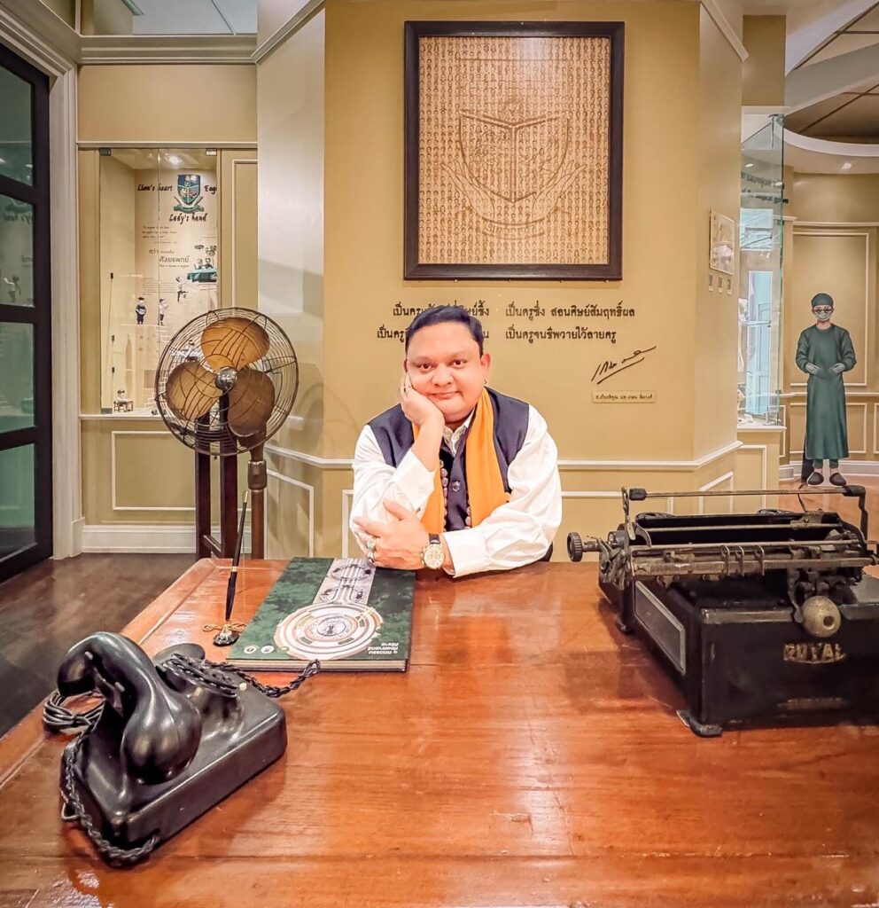 Grandmaster Guruji Shrii Arnav at the Siriraj Hospital